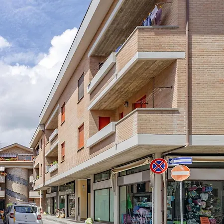 Italian Experience- Centromare * Porto Recanati